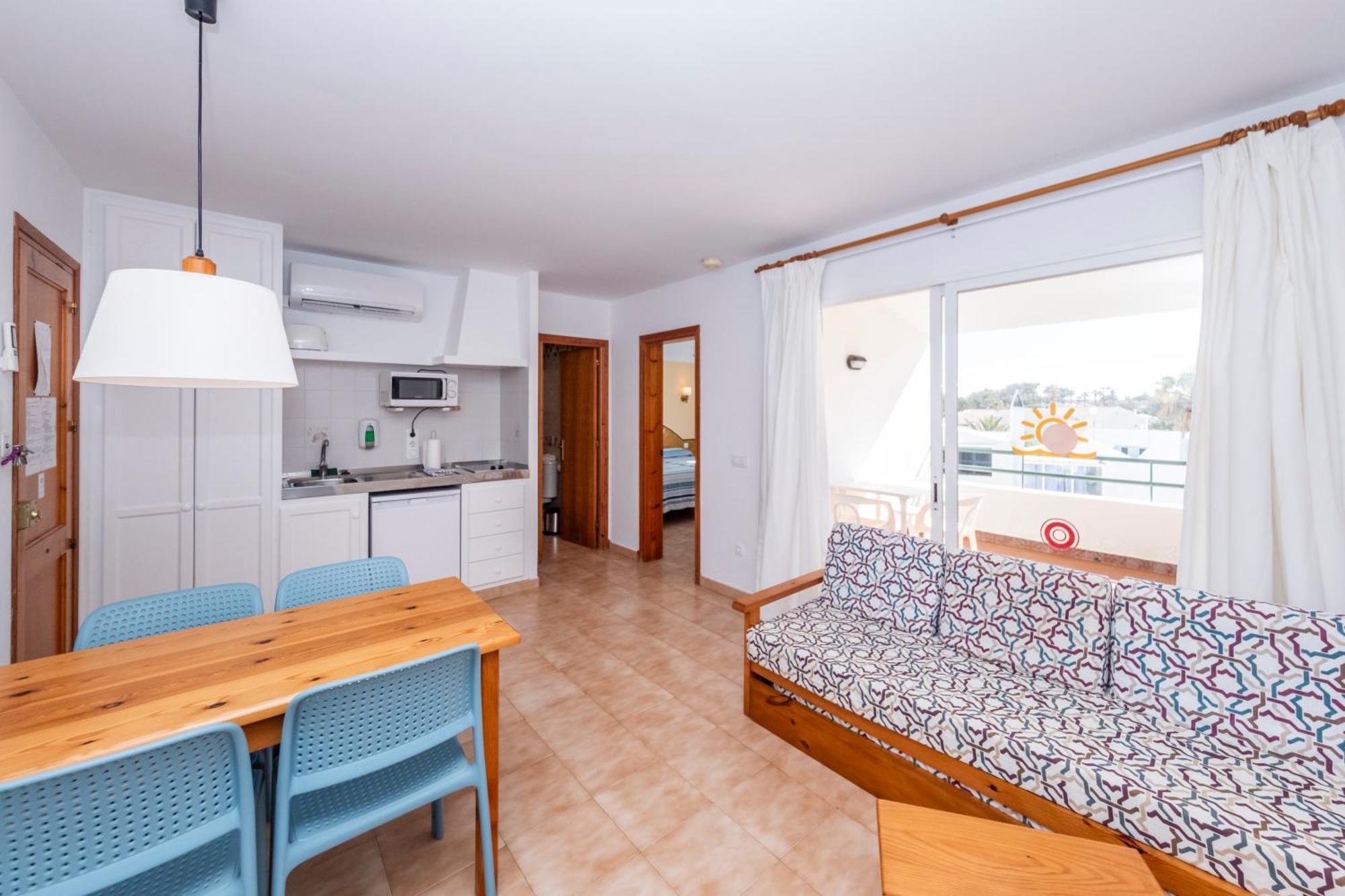 Apartamentos Sol Ponent Кала-Бланка Екстер'єр фото