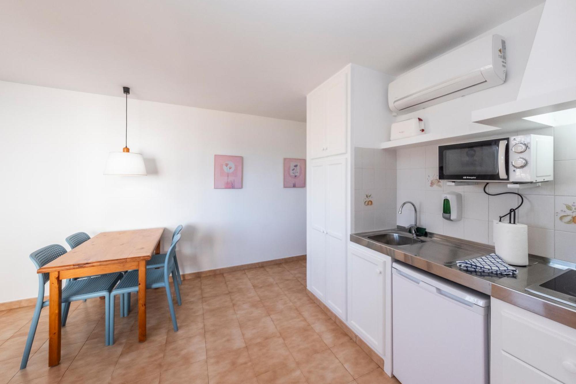 Apartamentos Sol Ponent Кала-Бланка Екстер'єр фото